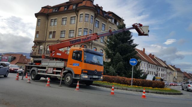 novoletna jelka - postavljanje